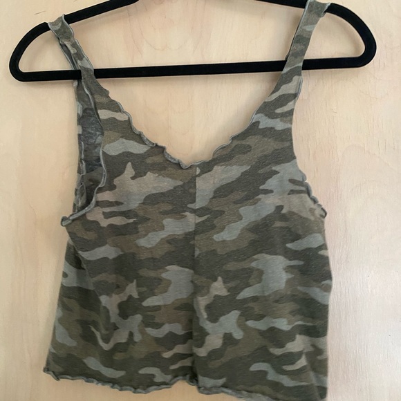 PINK camo tank top size xs - Picture 2 of 3